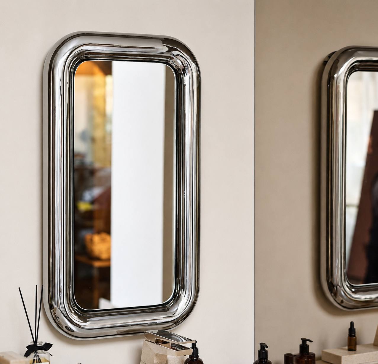 Margot Mirror